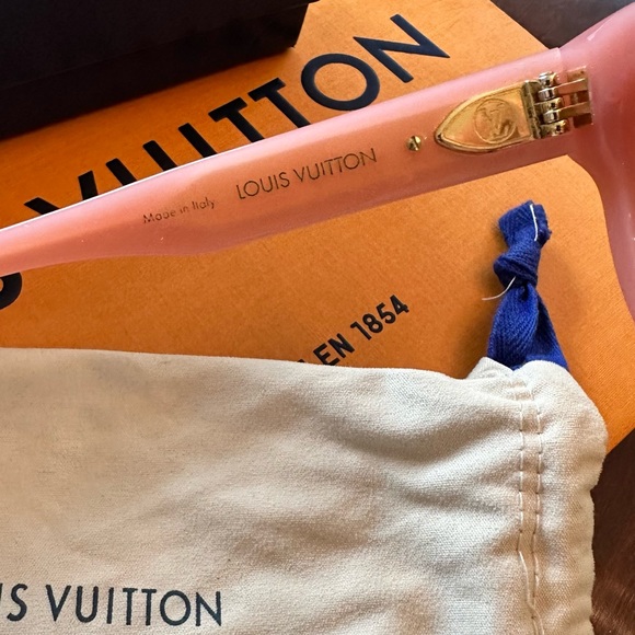 Louis Vuitton monogram sunglasses - Picture 9 of 16